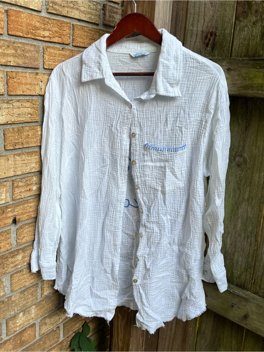 blue island White Button-Down Gauze Shirt with Blue Stitching